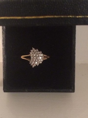 A 14ct Gold Ladies Diamond Cluster Ring, with open shoulders, ring size L1/2