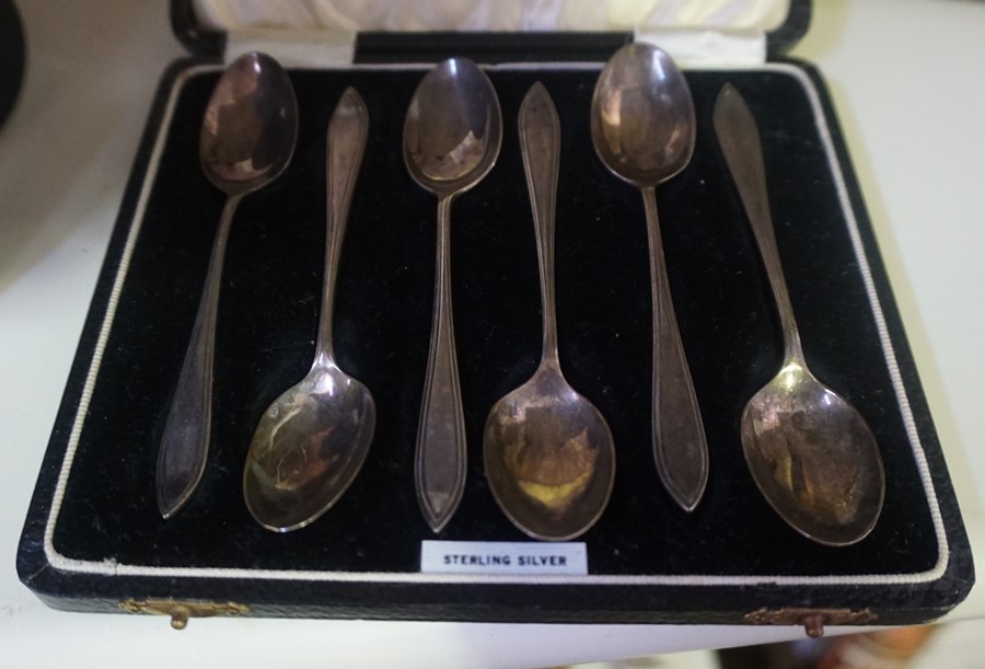 A Mixed Lot of Collectables, Comprising of a set of six silver coffee spoons, in fitted case, a pair - Image 2 of 4