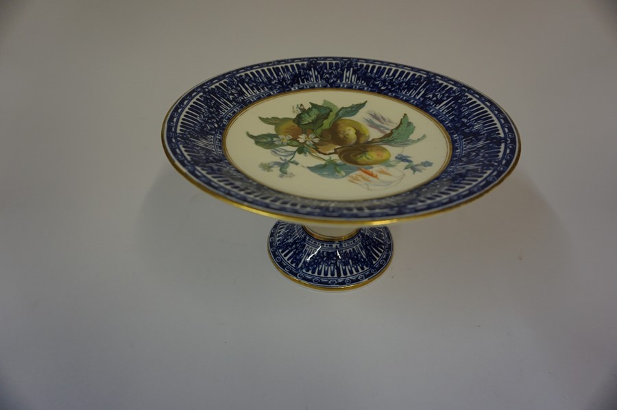 A Fifteen Piece Porcelain Dessert Service, circa early 20th century, Comprising of a stemmed comport - Image 3 of 4