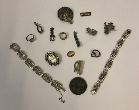 A Mixed Lot of Silver and White Metal Jewellery, To include a Continental silver flexible