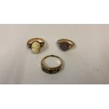 Two Ladies 9ct Gold Rings, One set with a cameo and the other with an agate, also with a 15ct gold