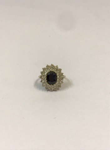 A 9ct Yellow Gold Sapphire and Diamond Style Cluster Ring, Overall weight 3.2 grams. Size K. - Image 5 of 6