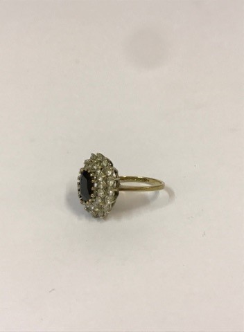 A 9ct Yellow Gold Sapphire and Diamond Style Cluster Ring, Overall weight 3.2 grams. Size K. - Image 3 of 6