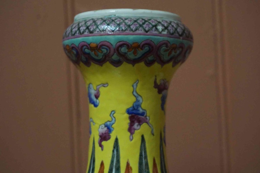 A Chinese Yellow Famille Rose Double Gourd Vase, Qing Dynasty (Tungchi period 1862) Decorated with - Image 37 of 45