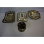 A Mixed Lot of Silver Plated Wares, to include an oak cutlery box, cake basket, entree dish etc, (