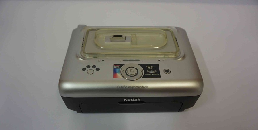 Phillips Digital Camera, with instruction book, also with a Kodak easy share digital camera, 5 - Image 2 of 5