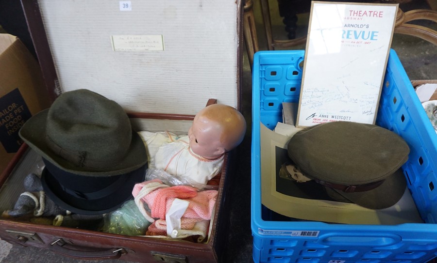 A Mixed Lot of Collectables and Military Ephemera, to include photo album, loose photographs, - Image 2 of 5