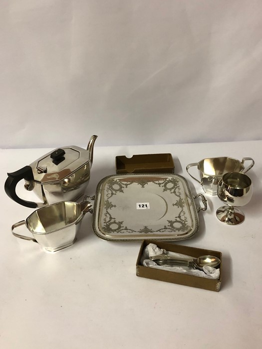 Mixed Lot of Silver Plated Wares, to include a tray and three piece tea set etc