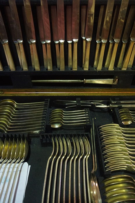 Canteen of Silver Plated Cutlery by Mappin & Webb, Enclosed in an oak case - Image 4 of 4