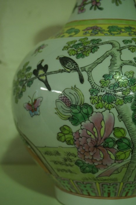 Chinese Famille Rose Baluster Shaped Vase, Having a flaring neck, Decorated with panels of - Image 12 of 19