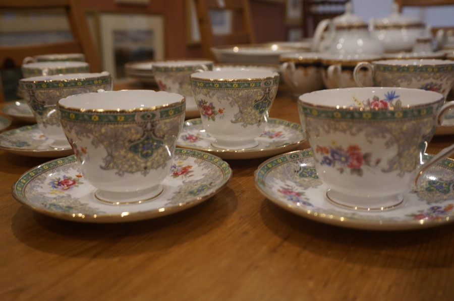 Shelley Georgian Pattern Part China Tea Set, 25 pieces