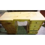 Pine Kneehole Dressing Table, Having drawers,