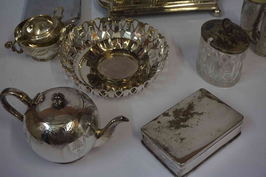 Quantity of Silver Plated Wares, to include a breakfast tea set on stand, vegetable dishes, - Image 3 of 6
