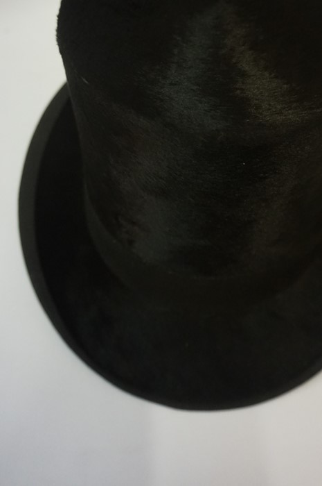 Vintage Black Top Hat, Having label for Leonards, London, Newcastle and Liverpool. with original - Image 2 of 7