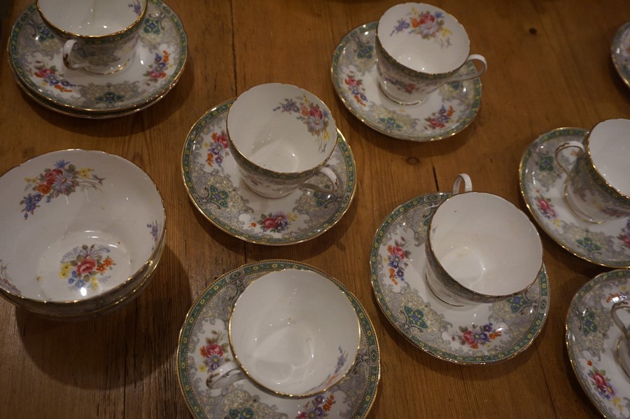 Shelley Georgian Pattern Part China Tea Set, 25 pieces - Image 5 of 5