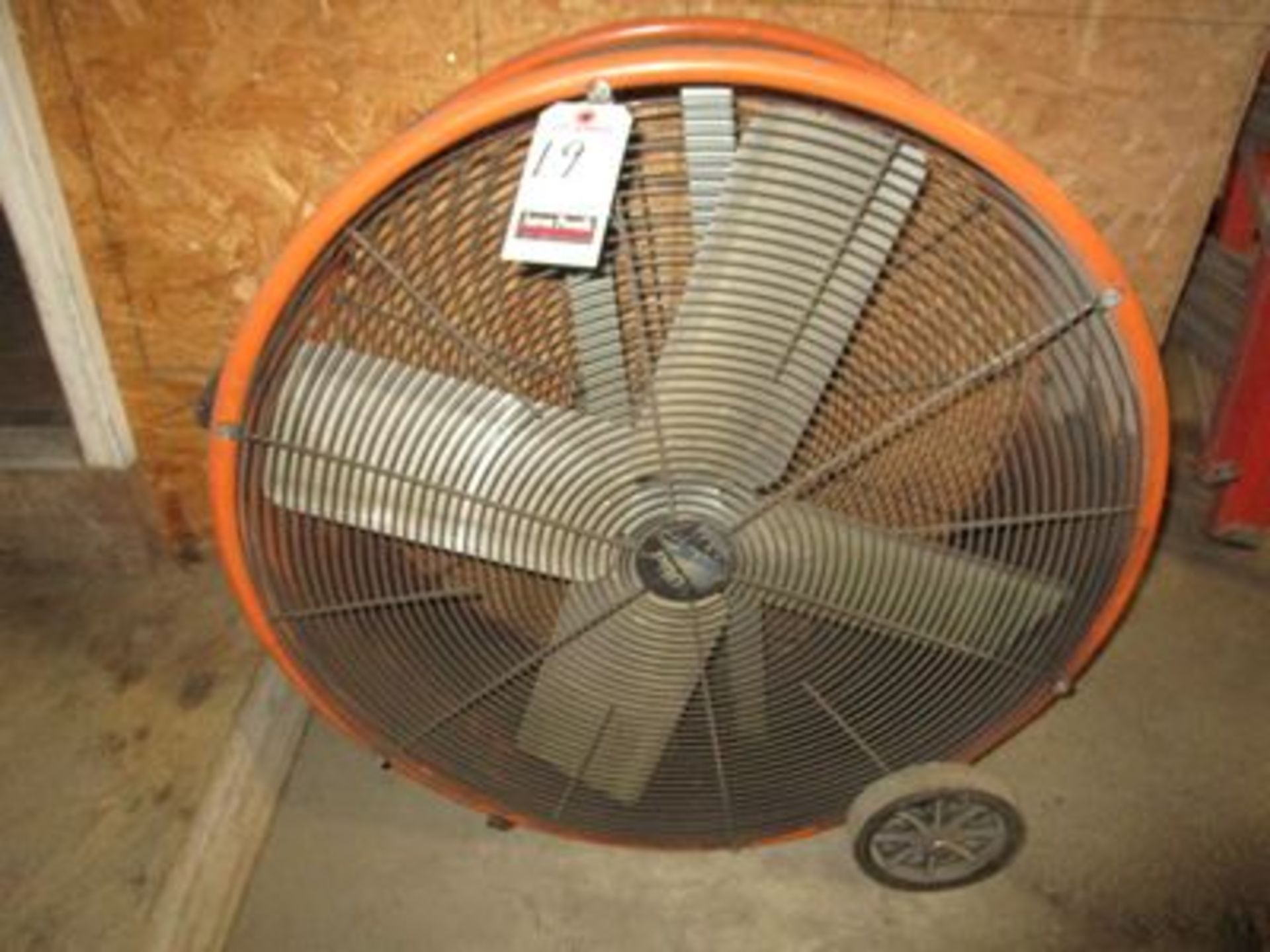 MAXX AIR PRO 32" DIA. PORT. TUB FAN