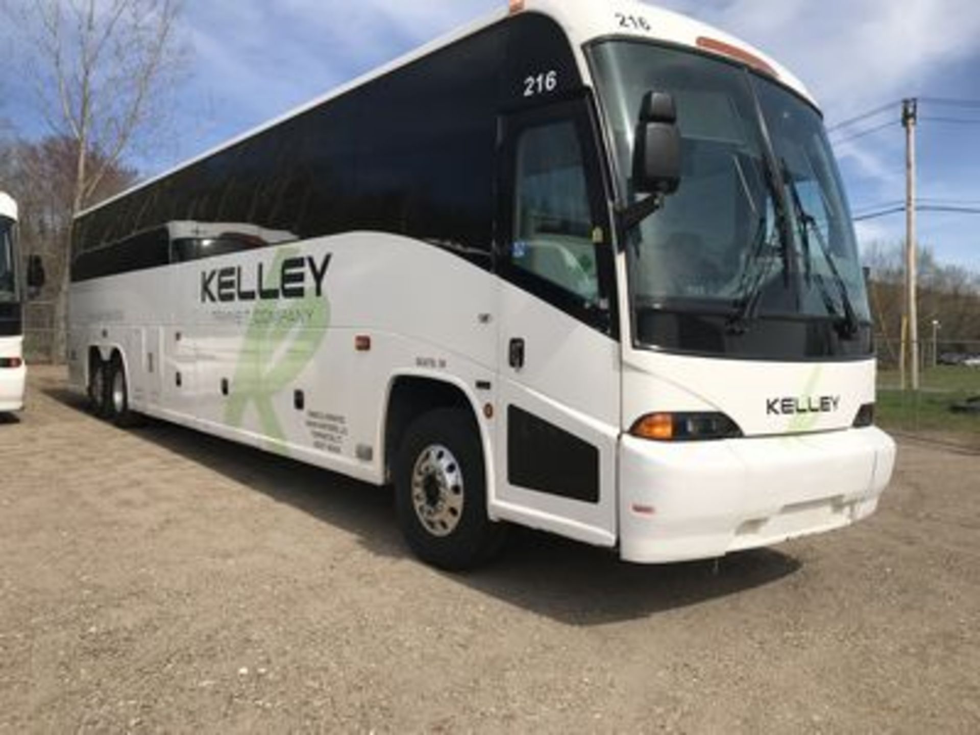 2007 MCI-J4500, 56-PASSENGER, DD SERIES 60 DIESEL ENG., B-500 AUTO. TRANS., UPH. SEATS, (6) FLAT - Image 2 of 2