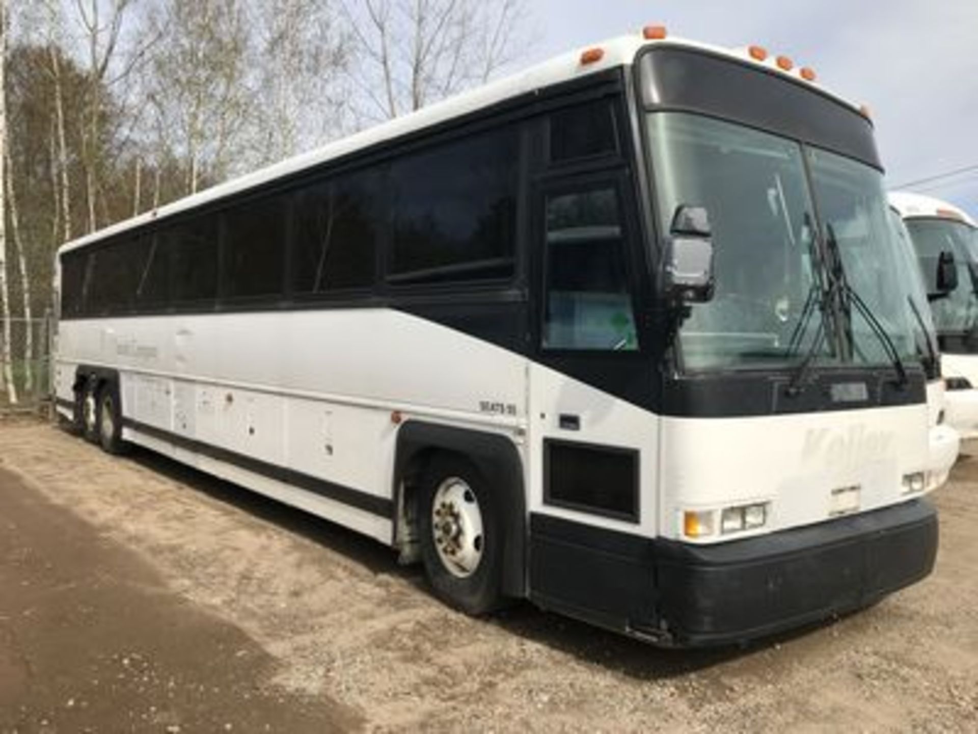 1999 MCI-102-DLS, 55-PASSENGER, DD SERIES 60 DIESEL ENG., ALLISON B-500 AUTO TRANS., UPH. SEATS, (6)