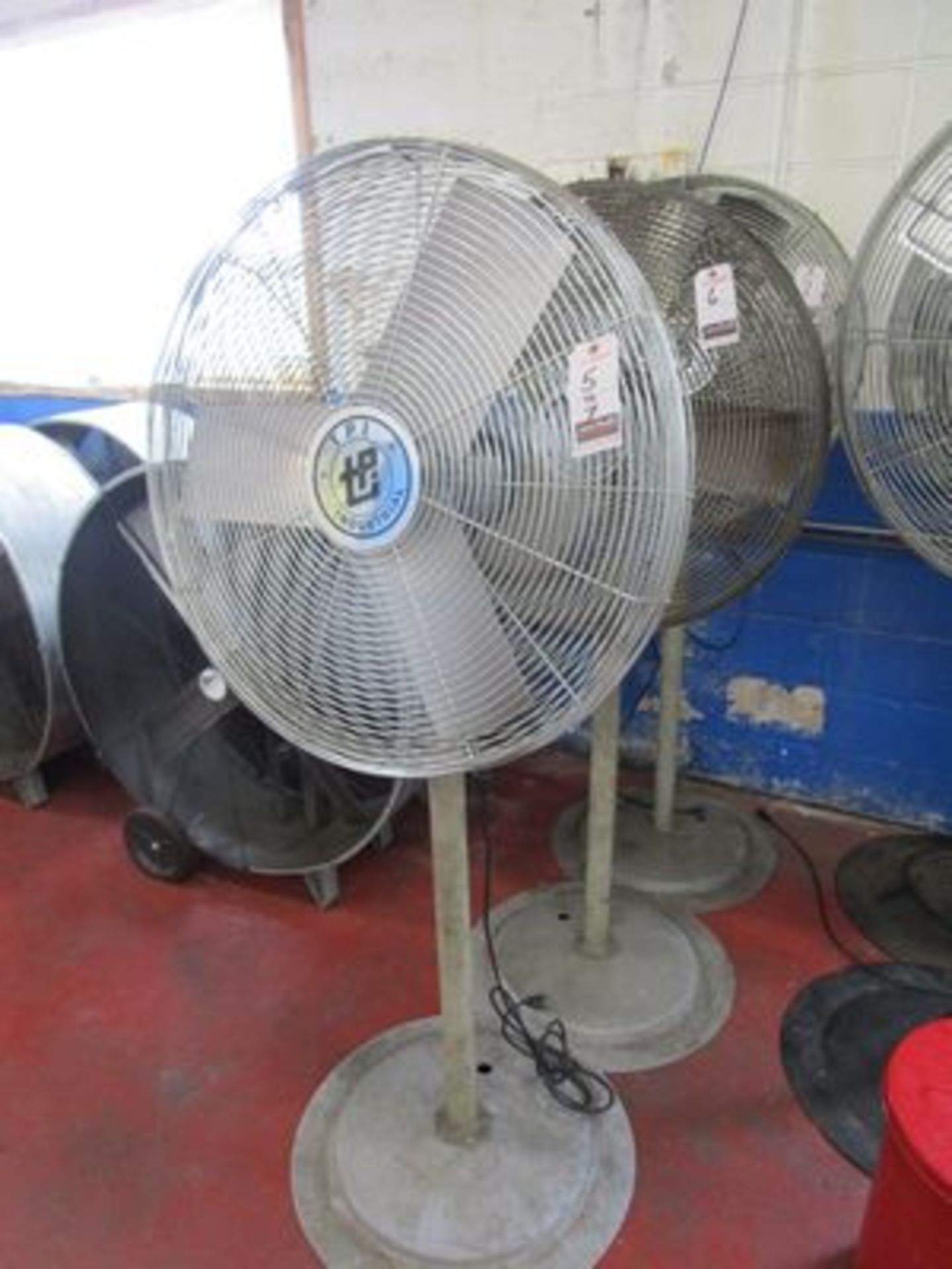 TPI 30" PEDESTAL SHOP FAN