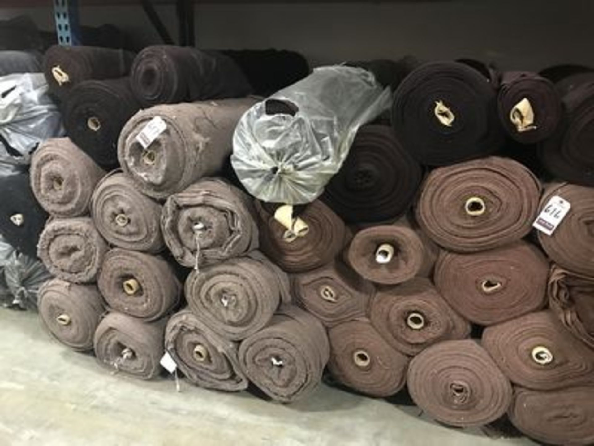 YDS. RUSTIC BROWN VELOUR WOLEN FABRIC, 80% WOOL 20% POLYESTER