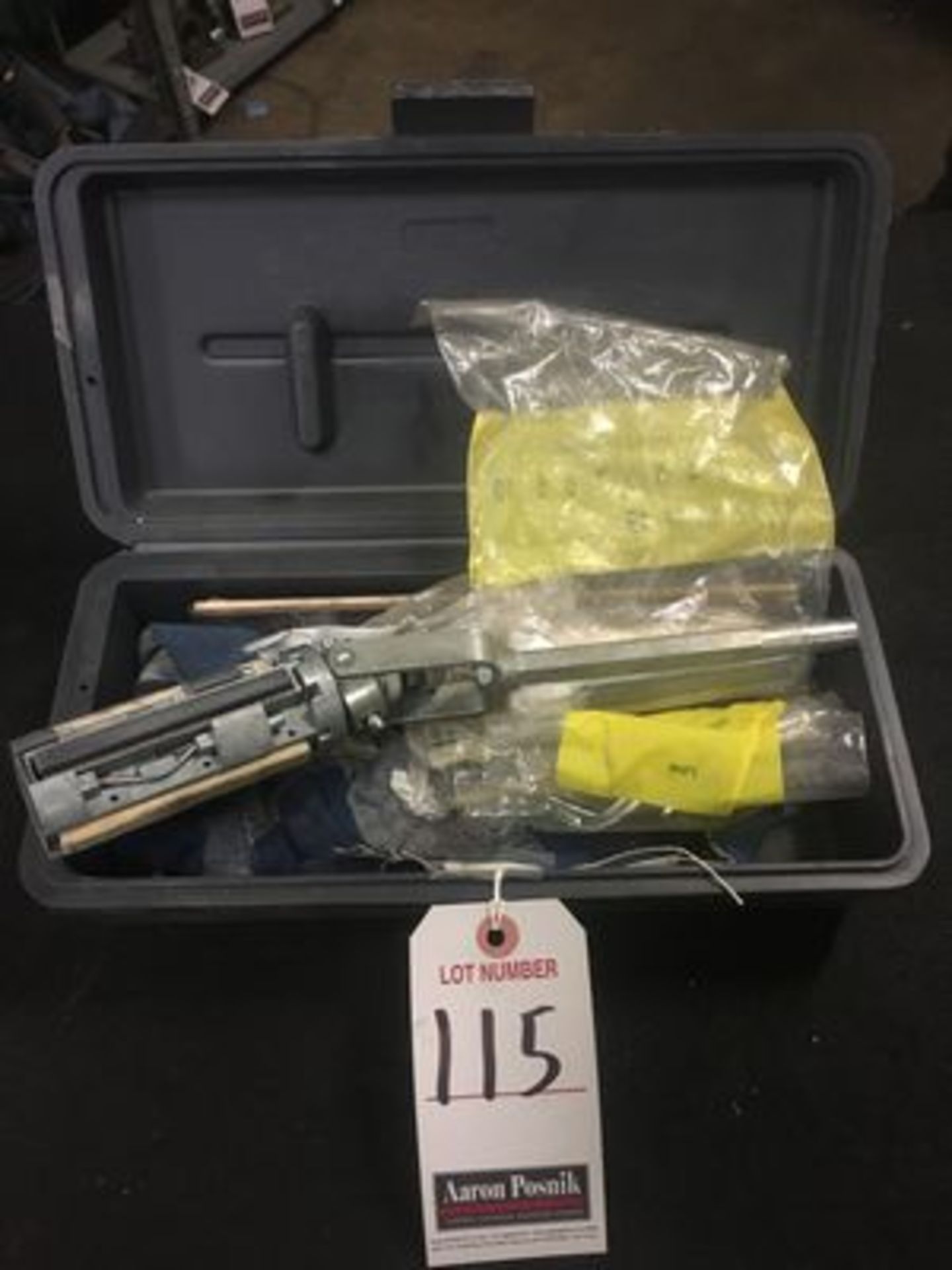 MANUAL HONING TOOL W/ CASE & ACCESSORIES