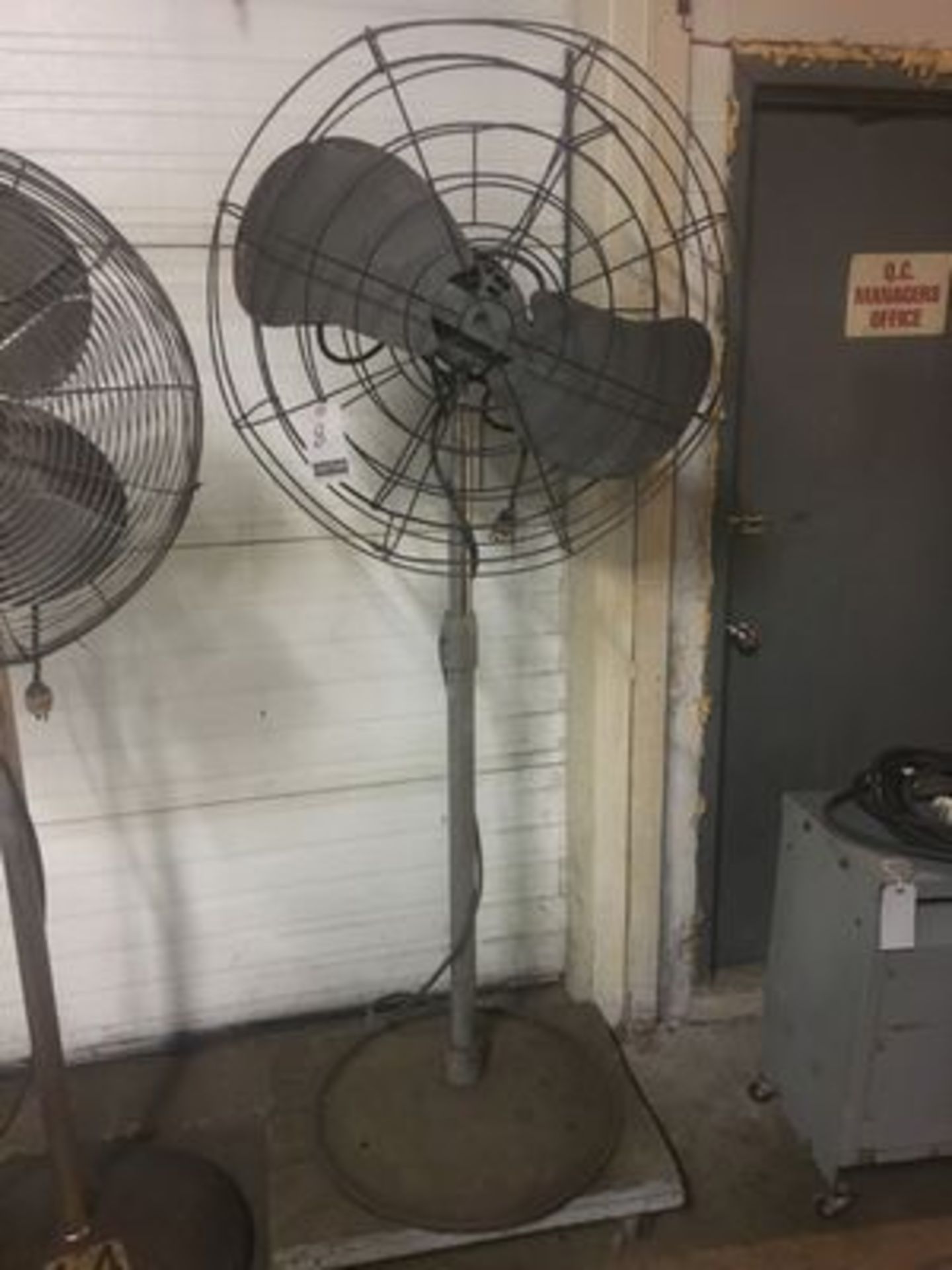 32" ELEC. PED. SHOP FAN