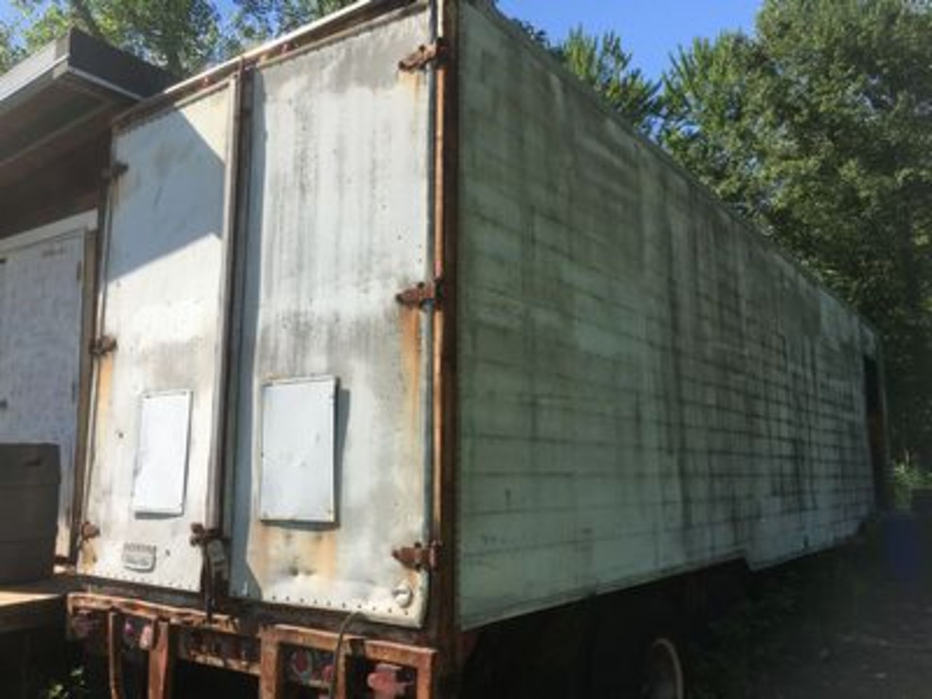 FRUEHAUF 32' ALUM. VAN TRAILER W/ (2) SWING DOORS