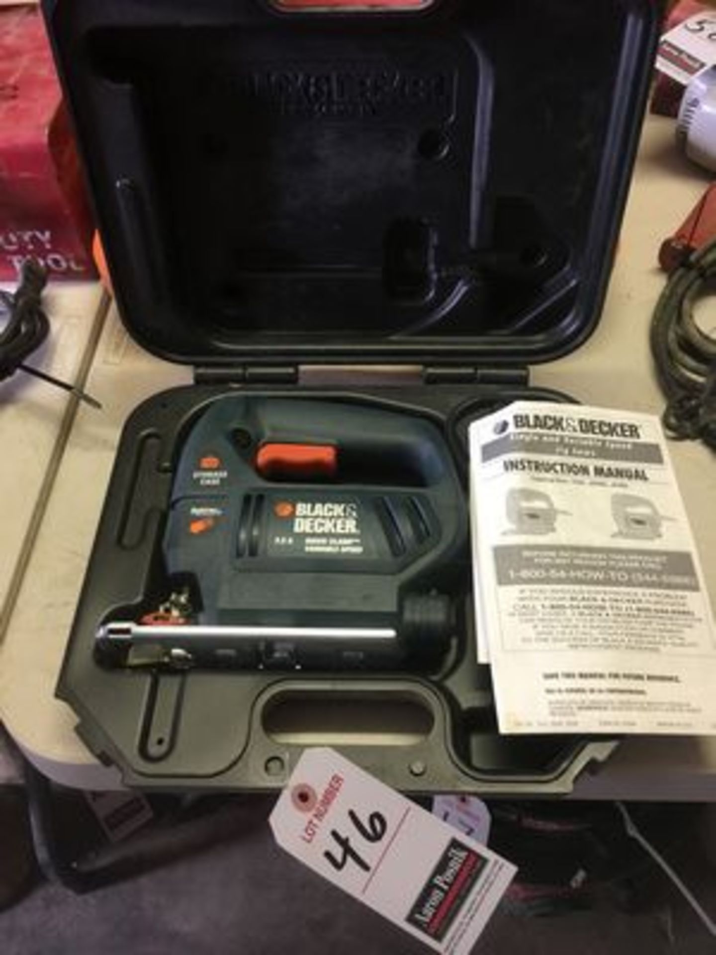 B&D ELEC. JIGSAW W/ CASE