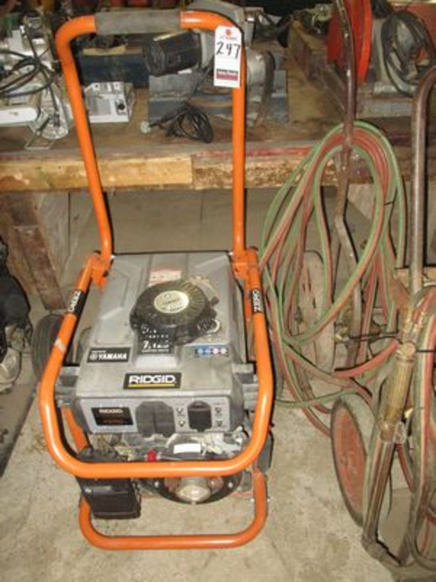 RIDGID ZERO GRAVITY PORT. 5,700 WATT GAS GENERATOR