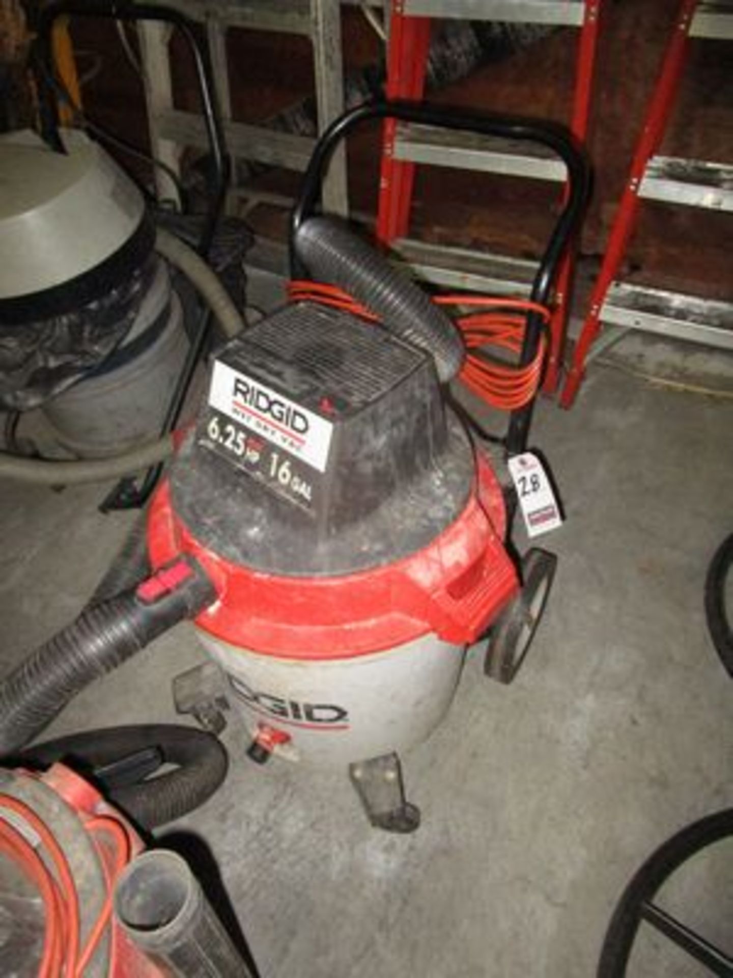 RIDGID 16-GAL. PORT. WET/DRY VAC.