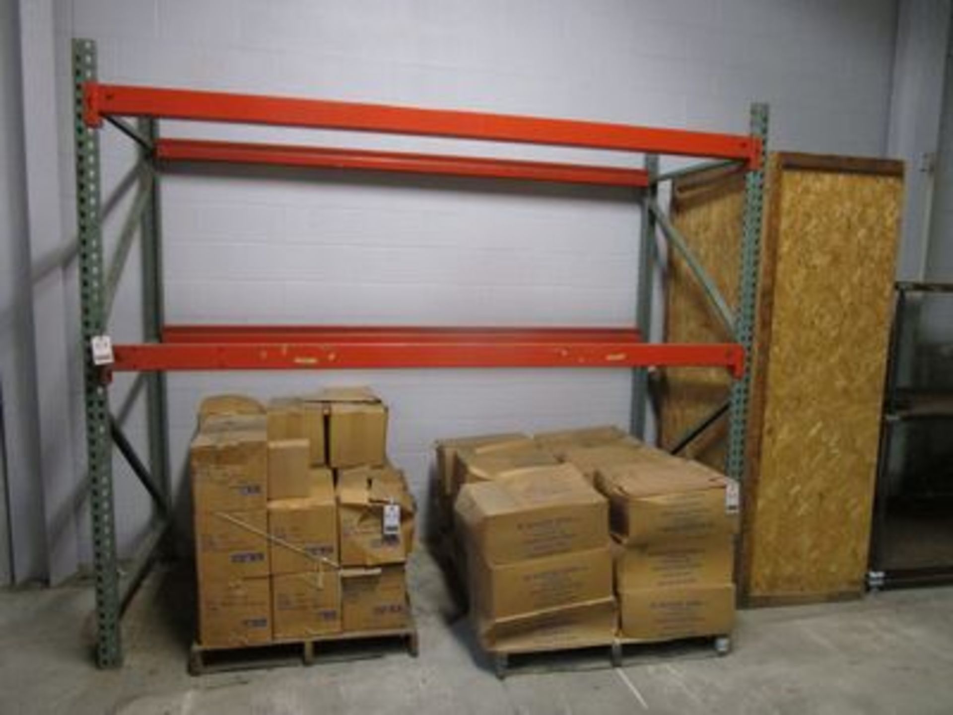 8'X8'X42" SECT. H.D. ADJ. MET. PALLET RACK