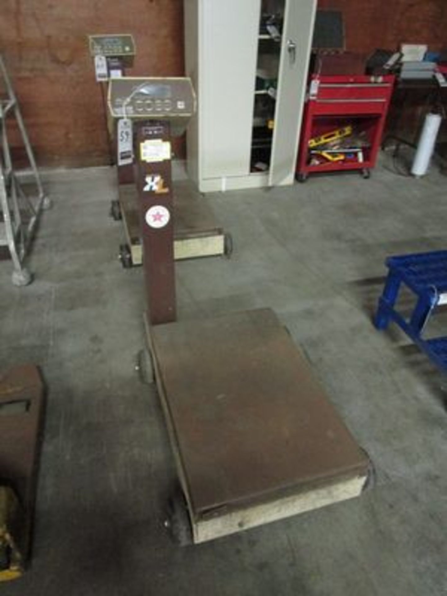 HOWE RICHARDSON DIG. XL PORT. ELEC. PLATFORM SCALE, 1,000# CAP.