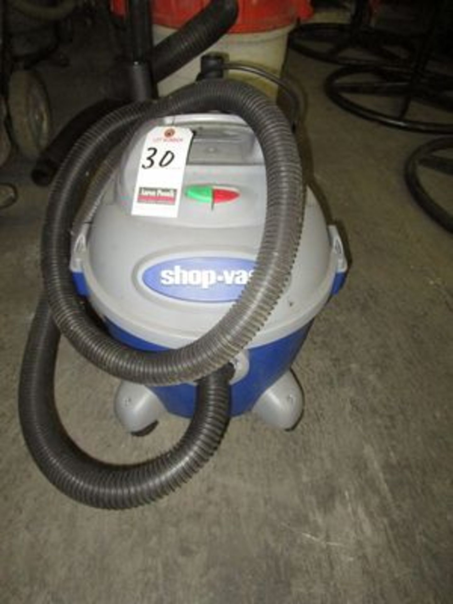 SHOPVAC 6-GAL. WET/DRY VAC.