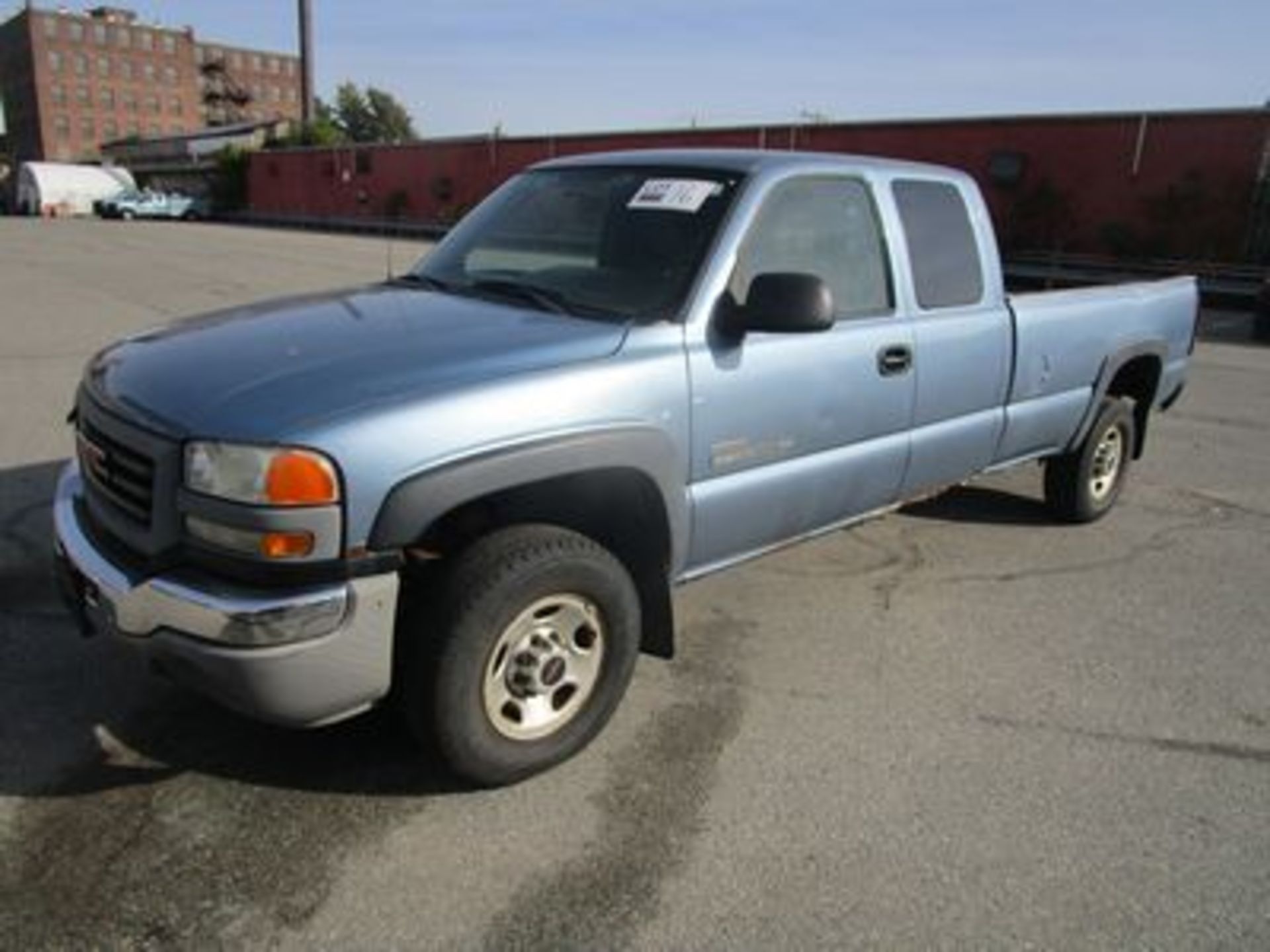 2004 GMC SIERRA 2500 PICKUP TRUCK, DIESEL ENGINE, 4X4, QUAD CAB, AT, AC, VIN # 1GTHK29294E251296