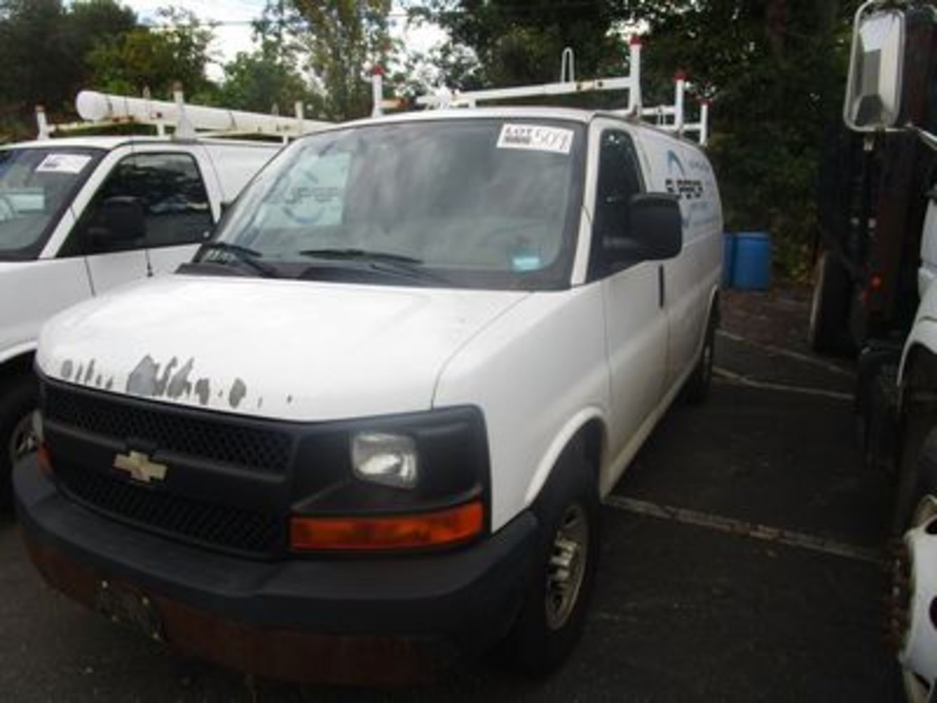 2008 CHEVY CARGO VAN, AT, AC, CARGO DIVIDER, LADDER RACK, 233,280 MI., VIN #1GCHG35K581144725