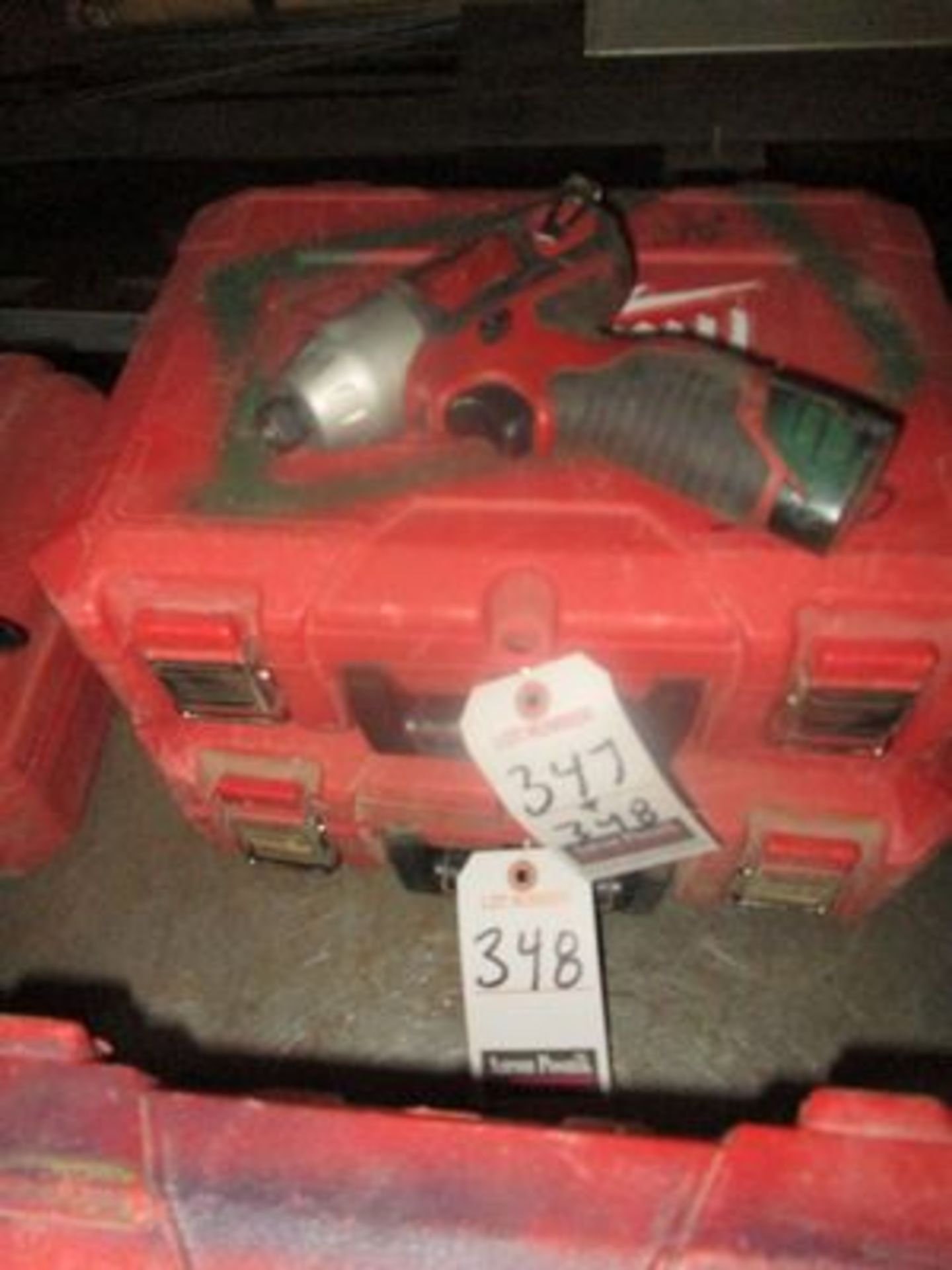 MILWAUKEE M12V CORDLESS 1/4" HEX IMPACT WRENCH W/ CASE, BATTERY & CHARGER
