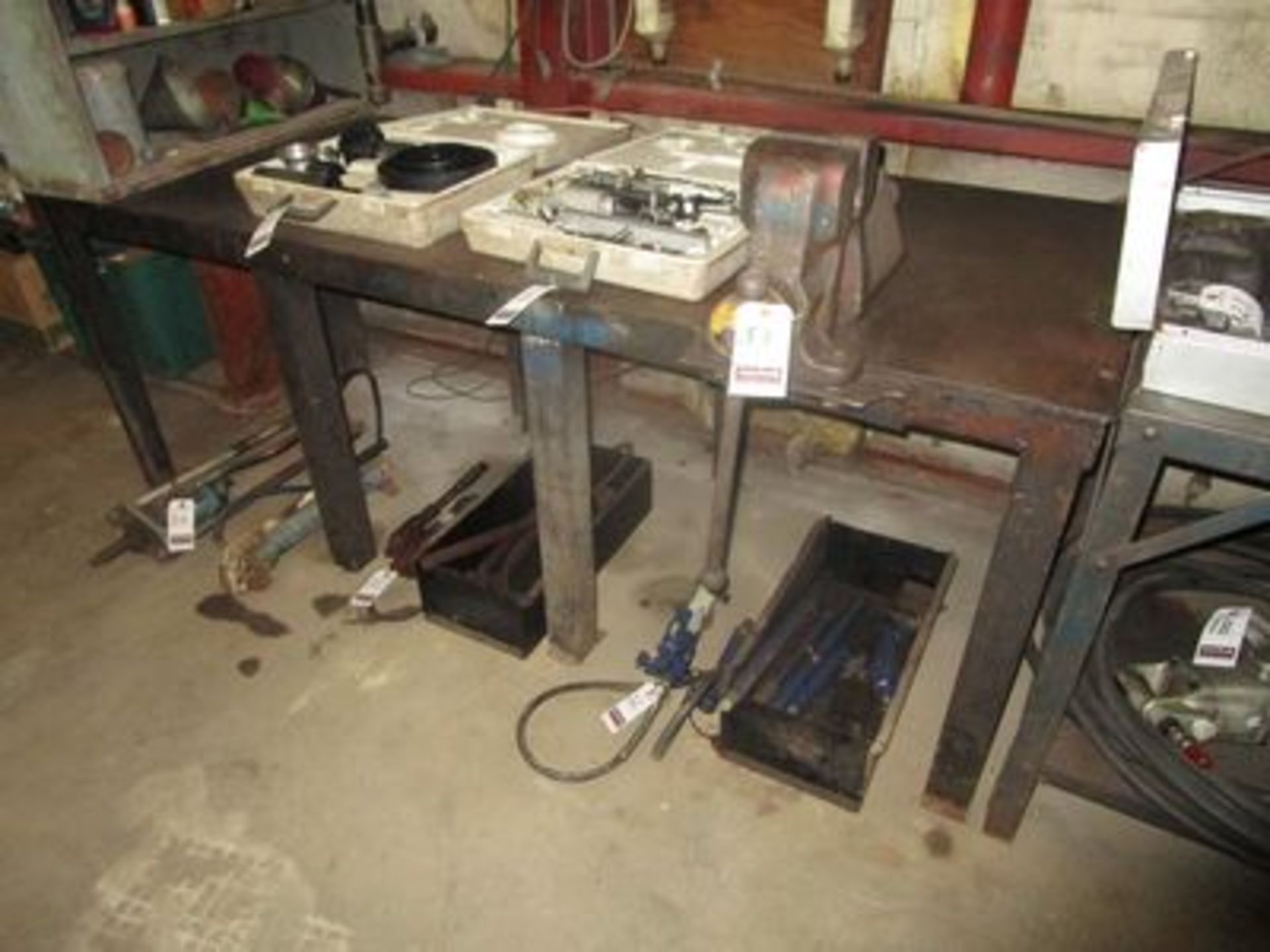 6' STEEL WORKTABLE W/ 5" H.D. BENCH VISE