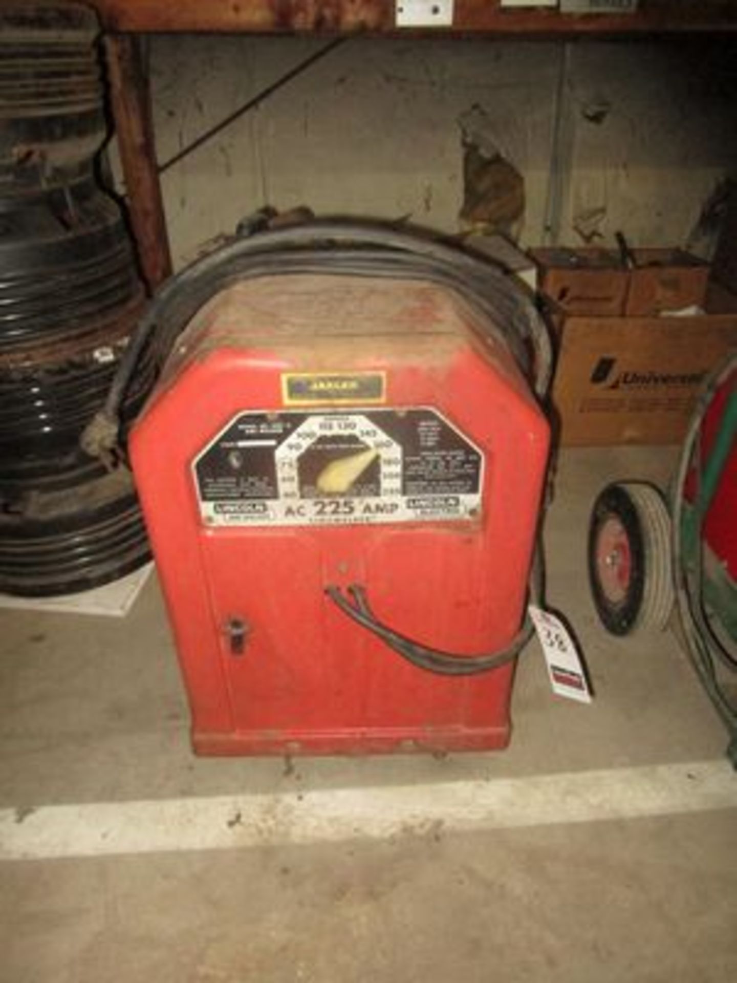 LINCOLN AC-225 ARC WELDER, 225 AMPS, 1 PH.