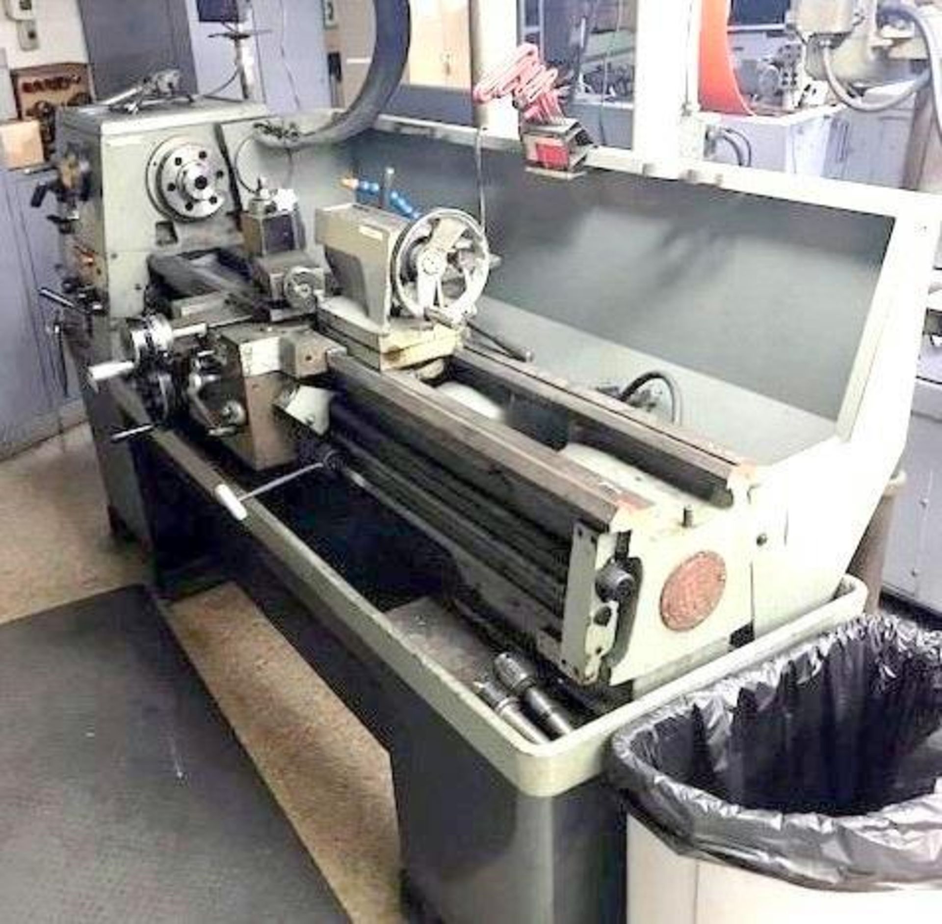 Clausing-Colchester 15" Manual Lathe - Image 2 of 7