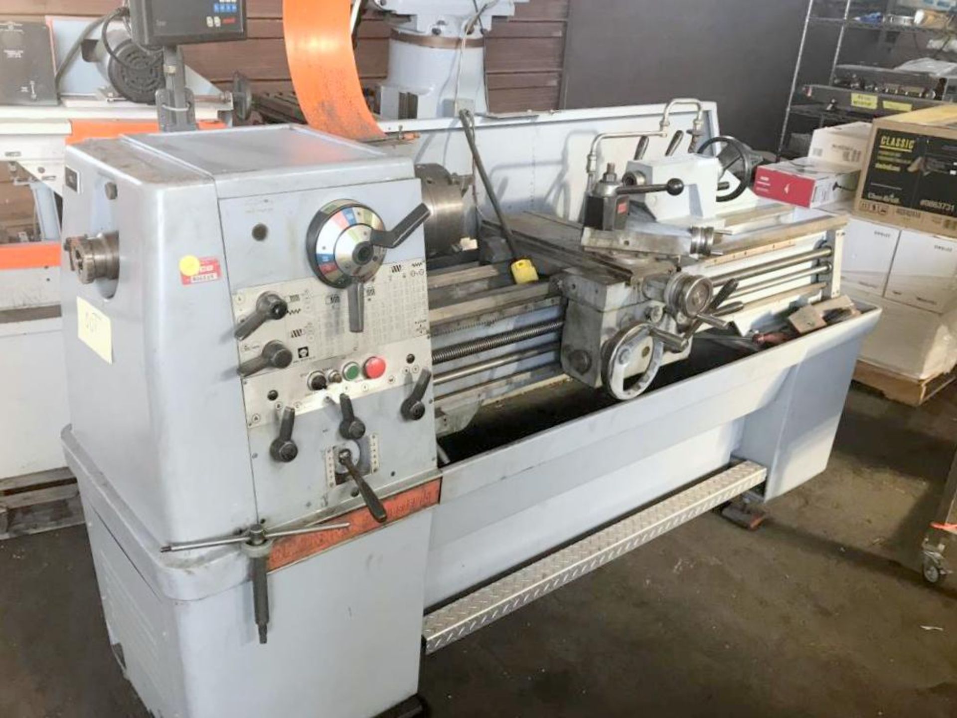 Clausing-Colchester 15" Manual Lathe