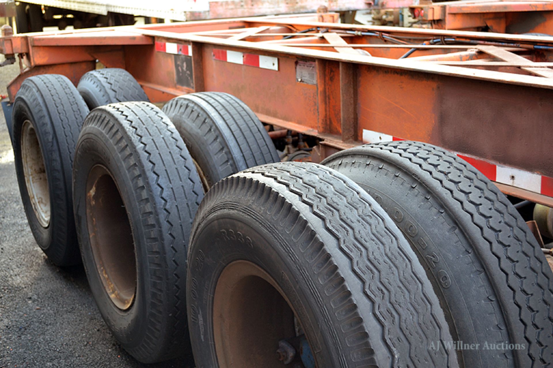 1988 Hyundai 40'-0 gooseneck tri-axle container chassis VIN 145C412S6JL010651 (Unit #9000142) - Image 5 of 5