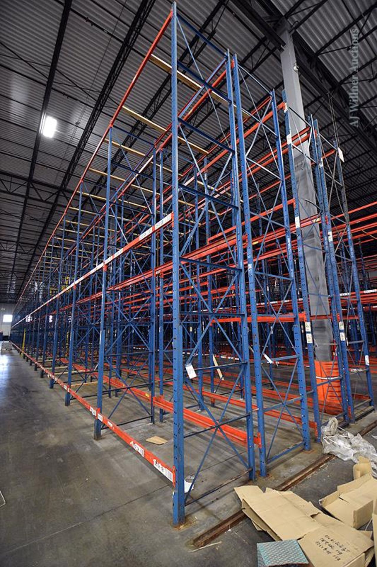 Lot- (112) 22' Pallet Racking Uprights & (660) 8' Cross Braces