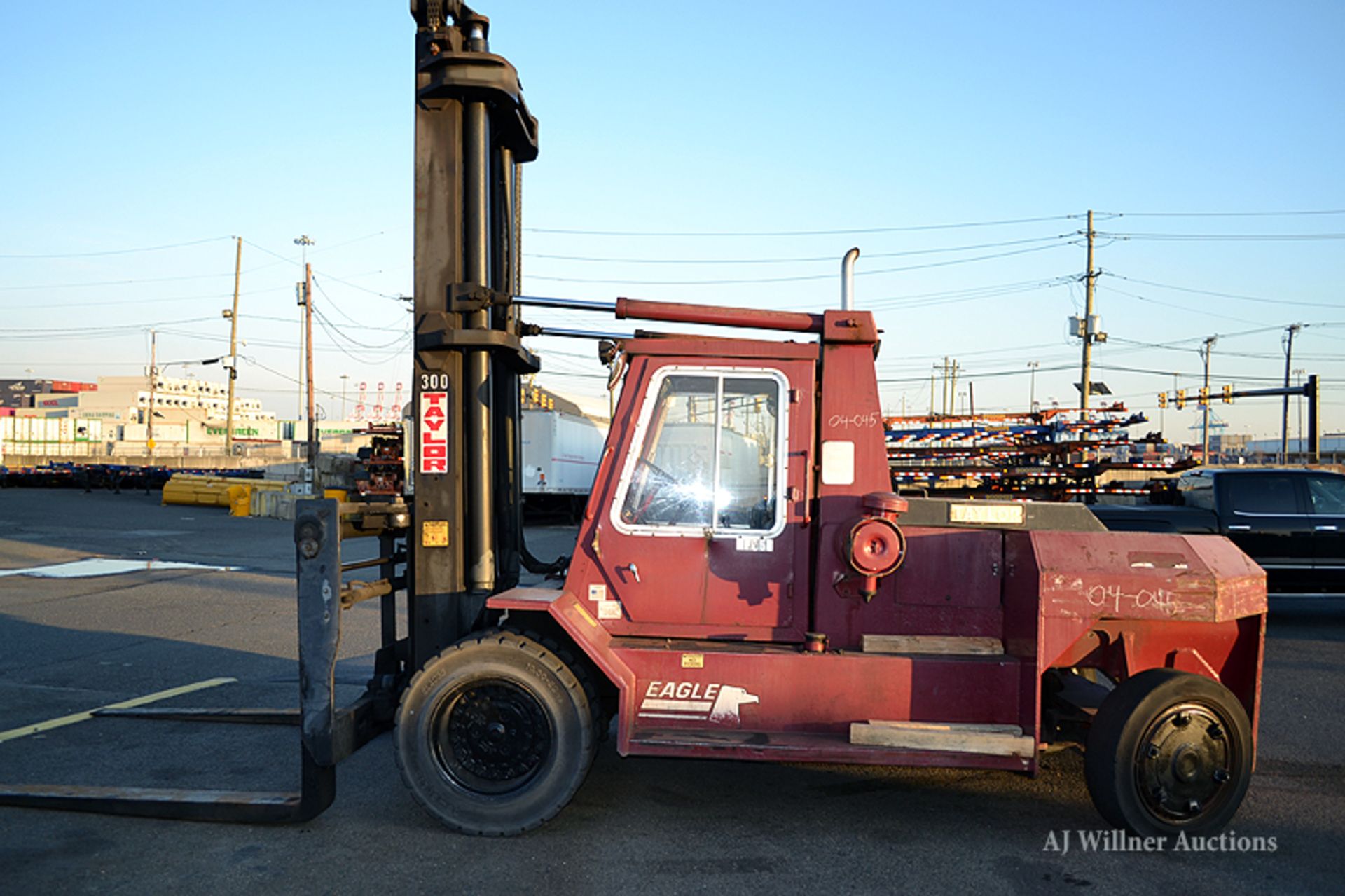 Taylor model TE-300M forklift truck