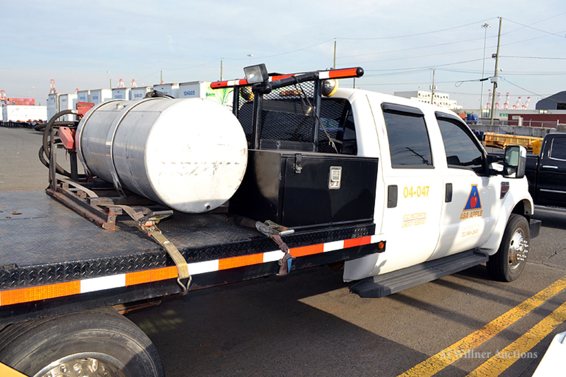 2008 Ford F-450 Super Duty XL 4 door crew cab Single axle service truck - Image 7 of 9