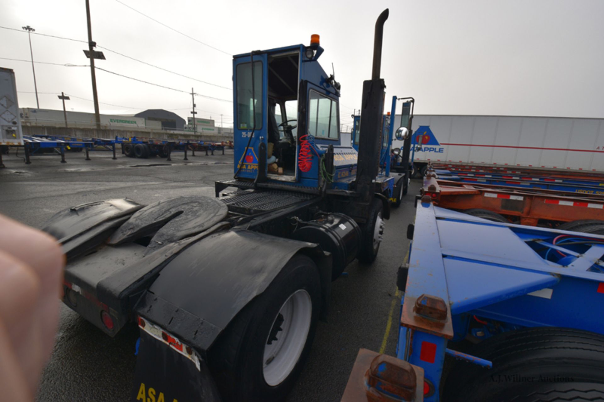 2002 Ottawa model 30 single axle yard switcher, - Image 4 of 6