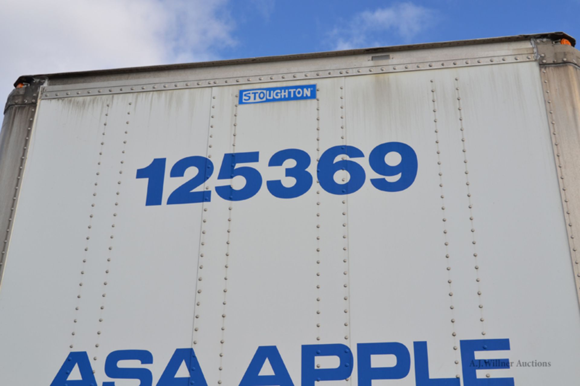 2014 Stoughton 53'-0 tandem axle van trailer, 13'-6' high VIN 1DW1A5325EB446033 (Unit #125369)