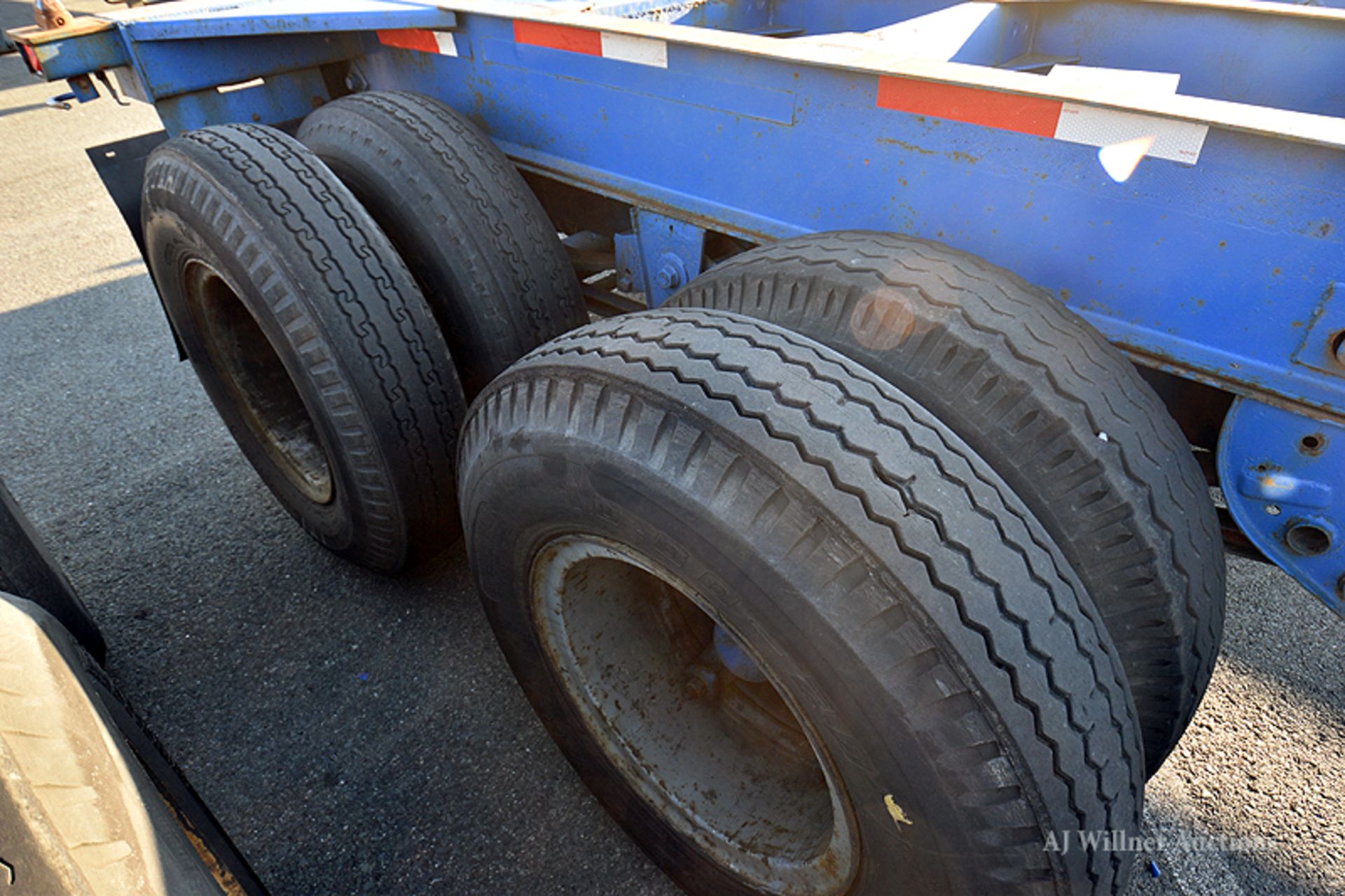 1995 Monon 40' to 48'-0 gooseneck slider container chassis VIN 1NNC04829SM246519 (Unit #1004805) - Image 3 of 5