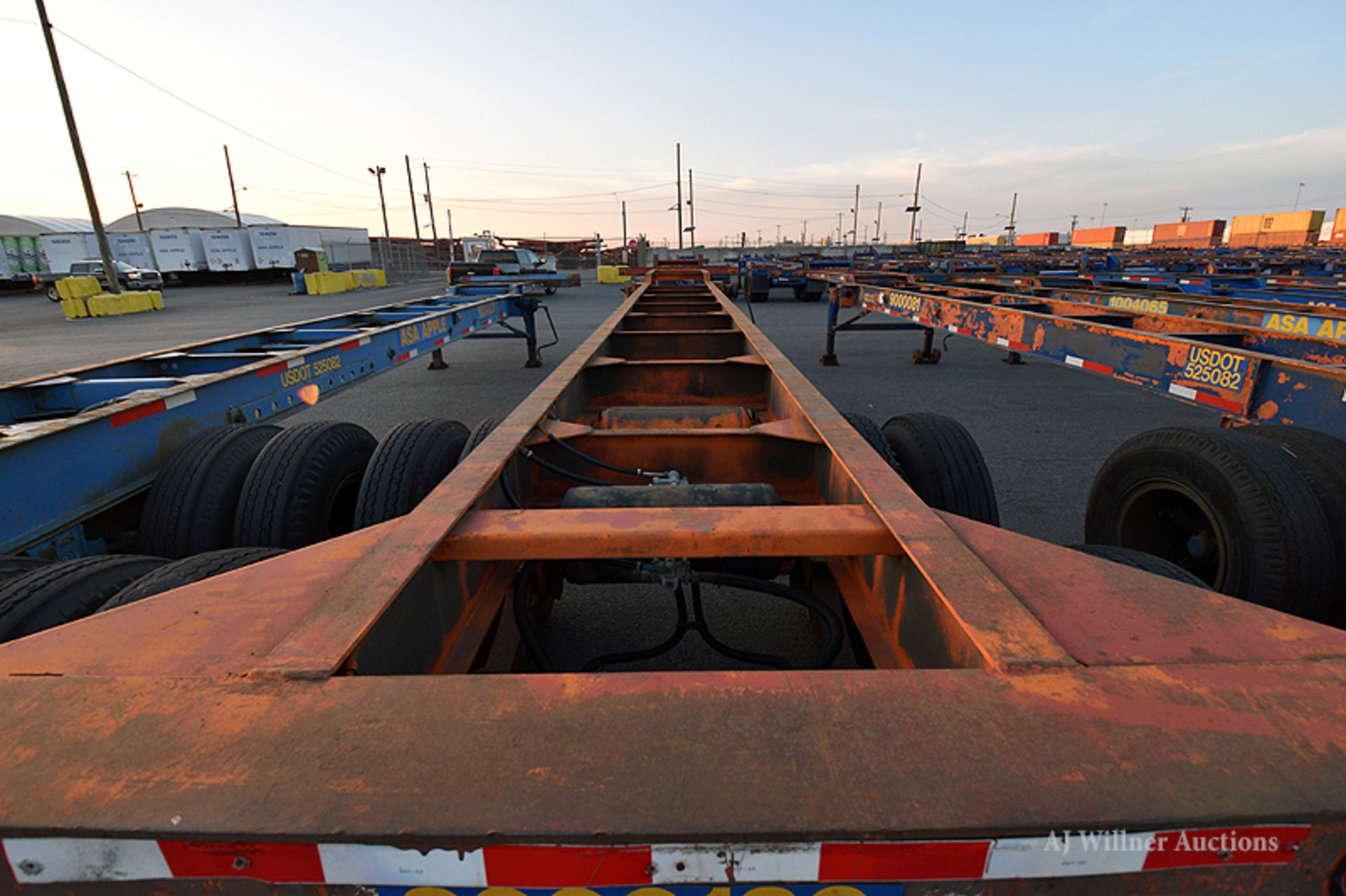 1988 Hyundai 40'-0 container chassis VIN 145C412S7JL010903 (Unit #9000130) - Image 4 of 5