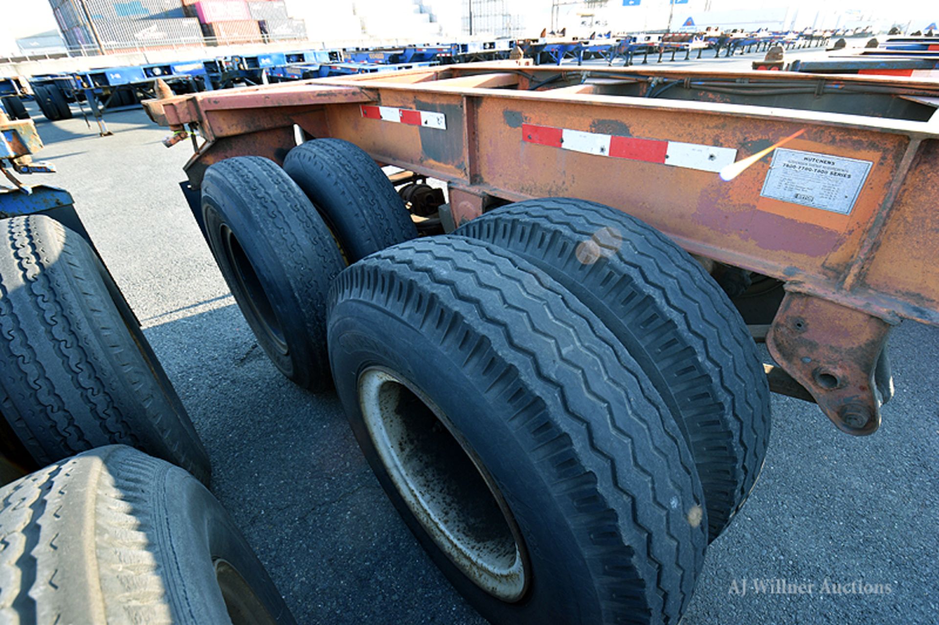 1987 Hyundai 40'-0 container chassis VIN 145C412S5HL009744 (Unit #9000139). - Image 3 of 5