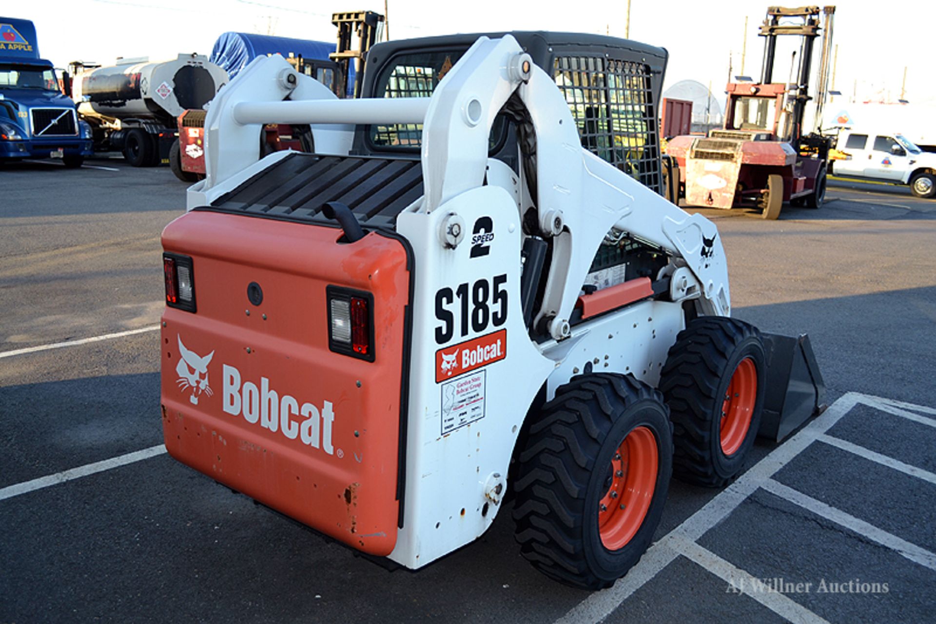 Bobcat model S-185 compact skid steer loader (197 Hours) - Image 5 of 7